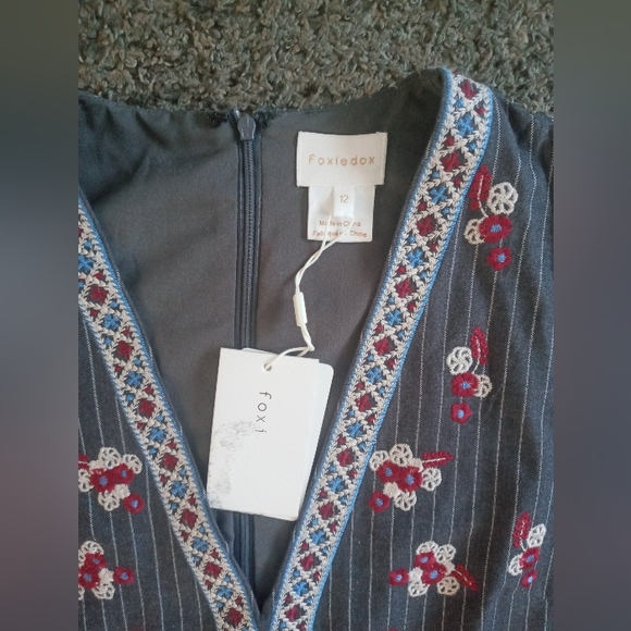 NWT FOXIEDOX EMBROIDERY DRESS - Picture 4 of 4